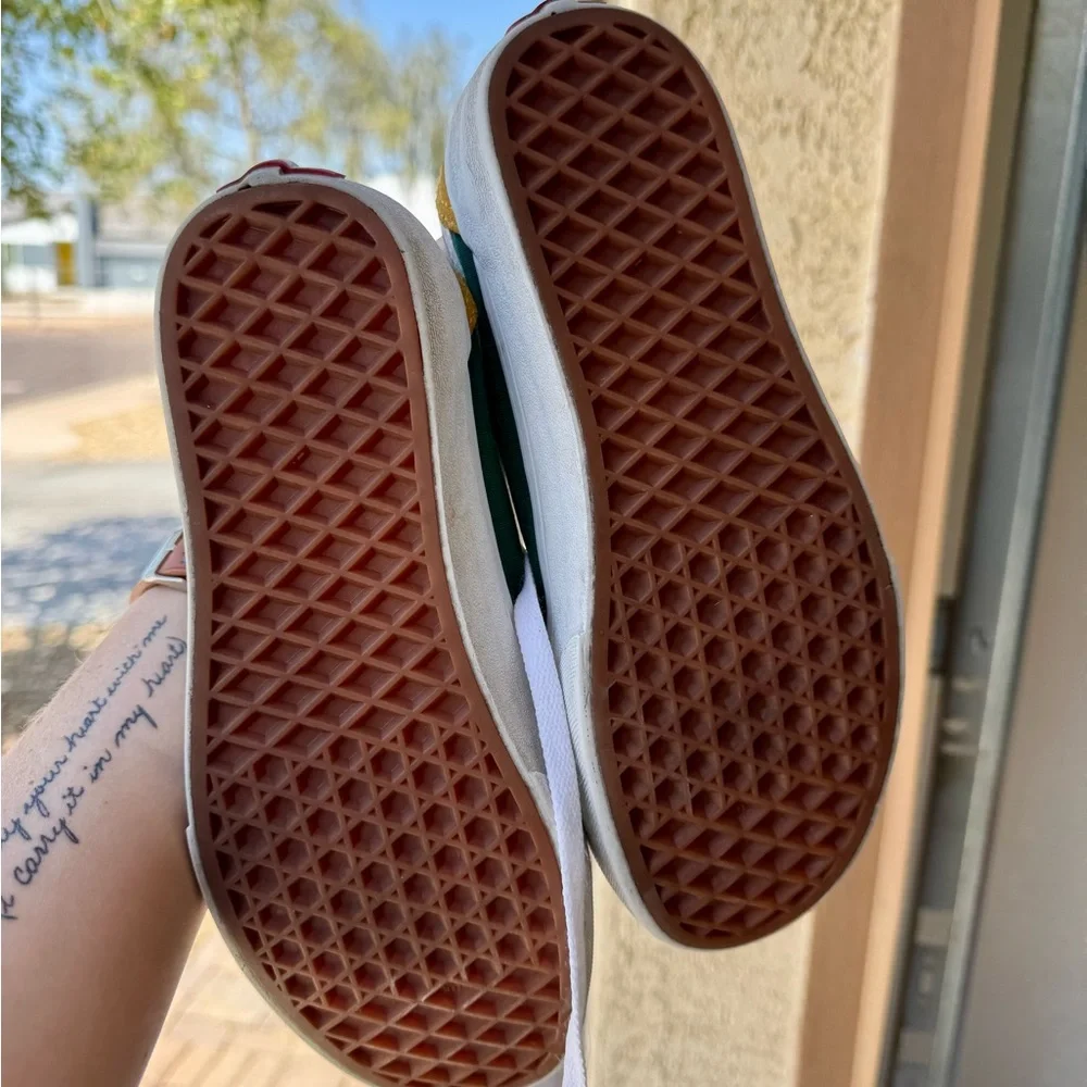 Colorful Low-Top Vans - Picture 4 of 5